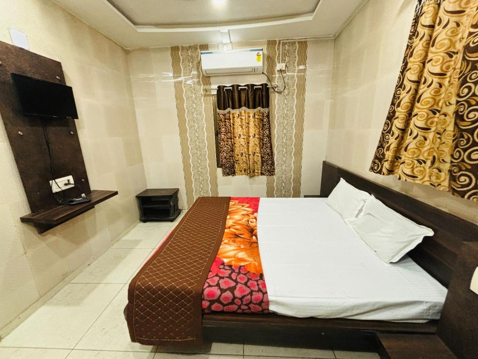 Hotel Shree Nath - 200 Meters From Dwarkadhish Temple Extérieur photo